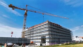 Bild eines unfertigen Gebäudes | © Mareike Heger 